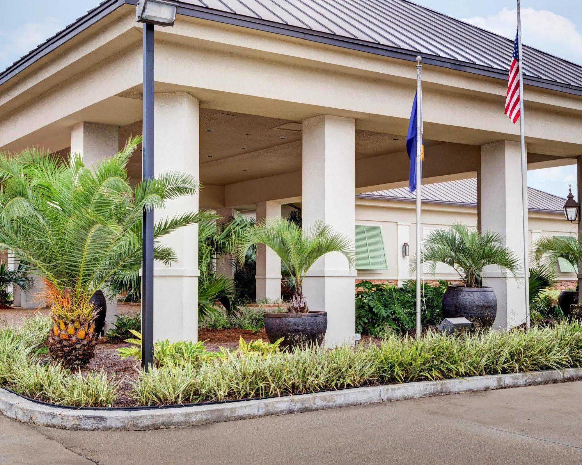 Courtyard By Marriott Covington / Mandeville Exterior foto